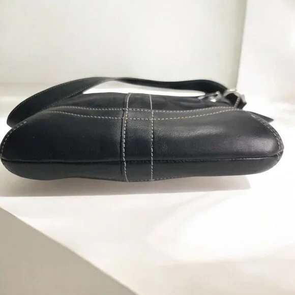 COACH Y2k  Small Duffle Shoulder bag in black - Picture 10 of 11